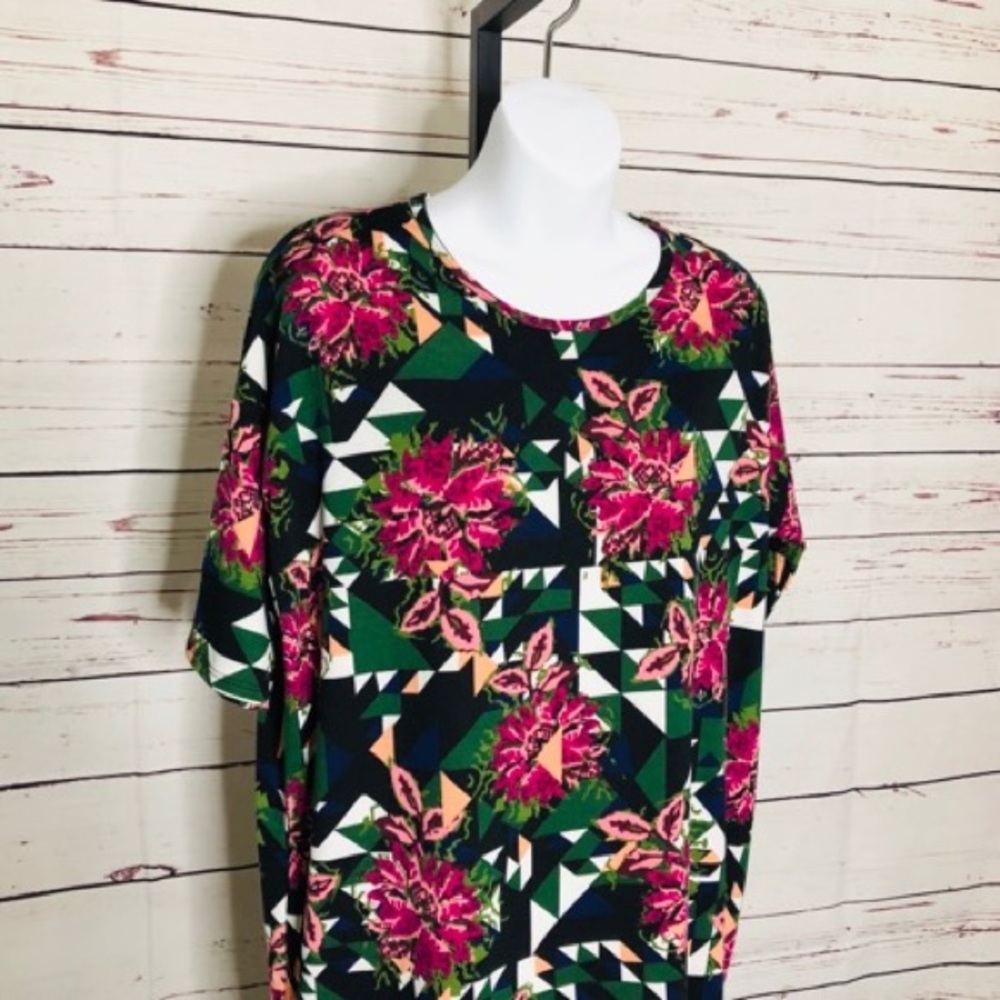 Lularoe Irma Top-c1 - Picture 2 of 7